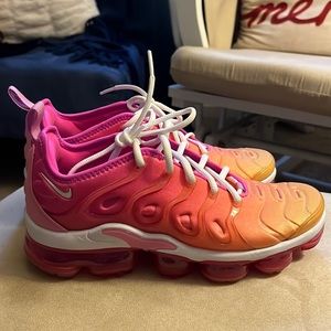 NIKE AIR VAPORMAX PLUS WOMENS
